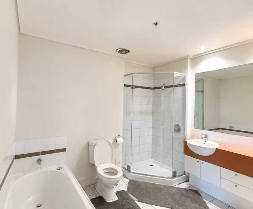 Shared Room in Melbourne CBD photo 5